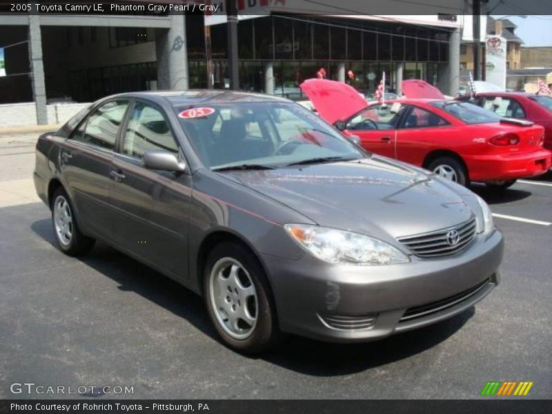 Phantom Gray Pearl / Gray 2005 Toyota Camry LE