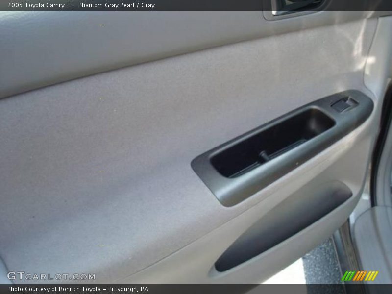 Phantom Gray Pearl / Gray 2005 Toyota Camry LE