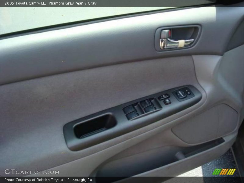 Phantom Gray Pearl / Gray 2005 Toyota Camry LE