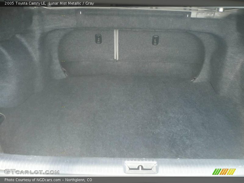 Lunar Mist Metallic / Gray 2005 Toyota Camry LE