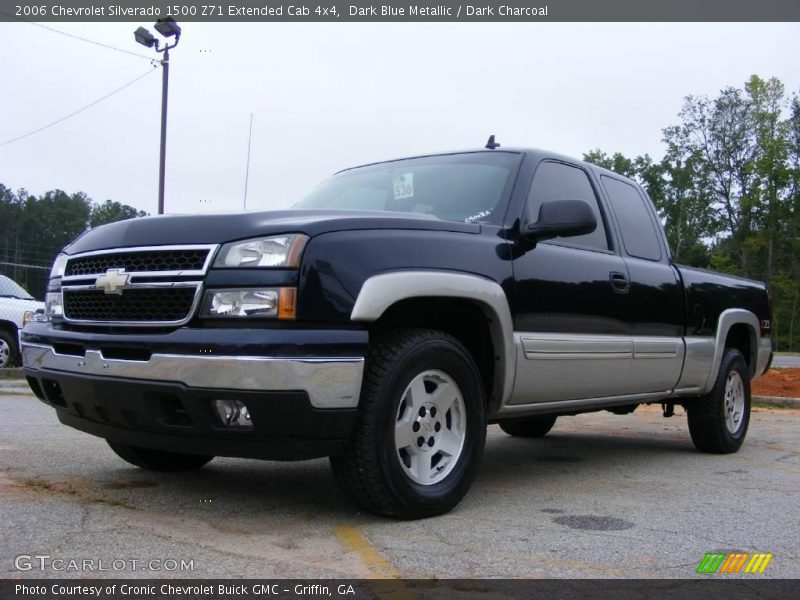 Dark Blue Metallic / Dark Charcoal 2006 Chevrolet Silverado 1500 Z71 Extended Cab 4x4