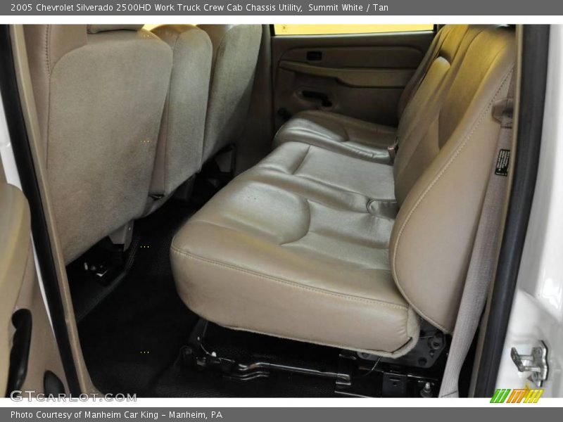 Summit White / Tan 2005 Chevrolet Silverado 2500HD Work Truck Crew Cab Chassis Utility