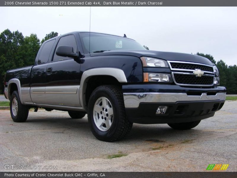 Dark Blue Metallic / Dark Charcoal 2006 Chevrolet Silverado 1500 Z71 Extended Cab 4x4