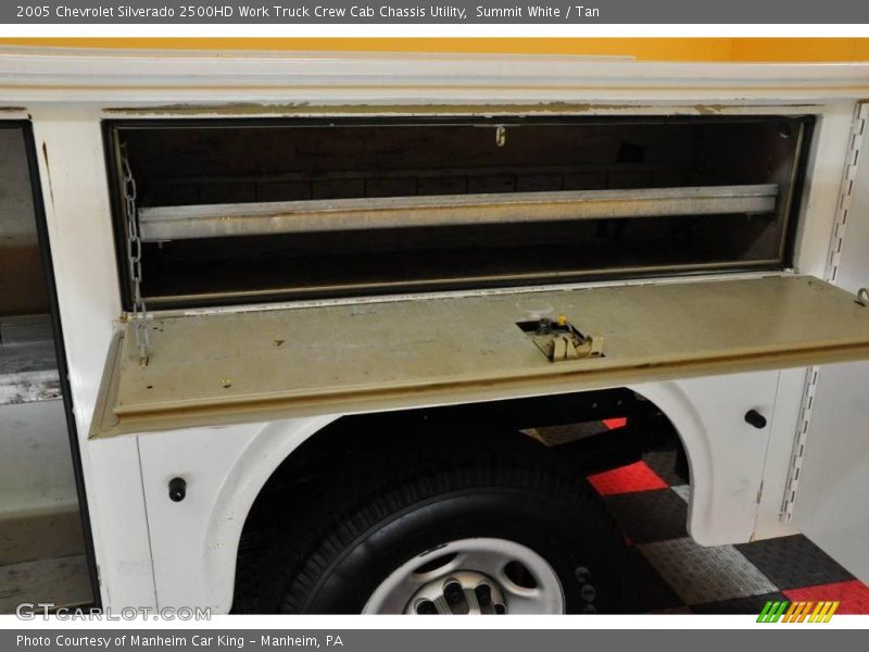 Summit White / Tan 2005 Chevrolet Silverado 2500HD Work Truck Crew Cab Chassis Utility