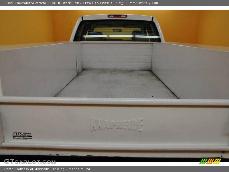 Summit White / Tan 2005 Chevrolet Silverado 2500HD Work Truck Crew Cab Chassis Utility