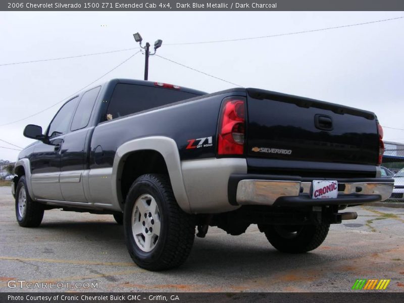 Dark Blue Metallic / Dark Charcoal 2006 Chevrolet Silverado 1500 Z71 Extended Cab 4x4