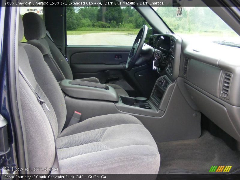 Dark Blue Metallic / Dark Charcoal 2006 Chevrolet Silverado 1500 Z71 Extended Cab 4x4