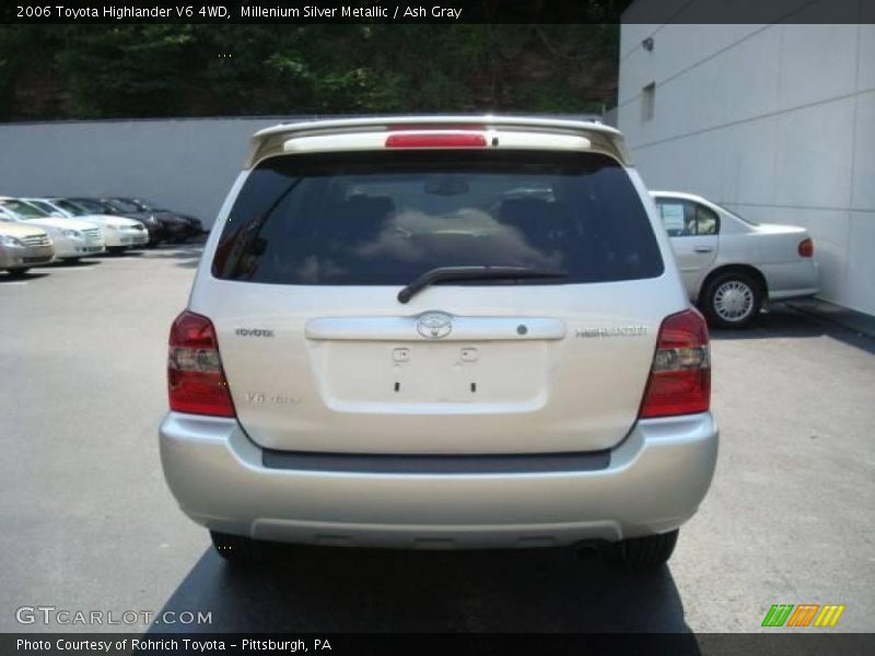 Millenium Silver Metallic / Ash Gray 2006 Toyota Highlander V6 4WD
