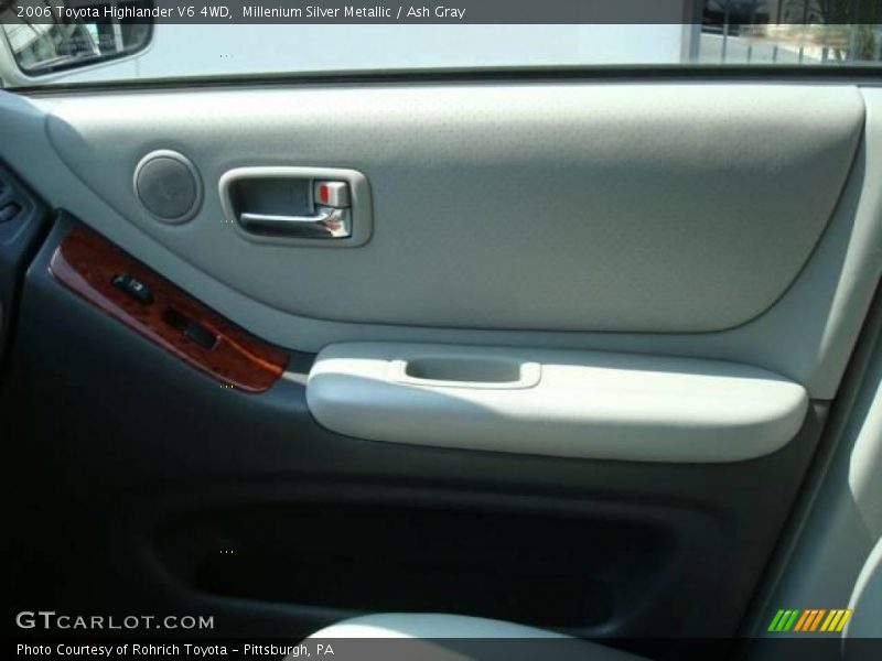 Millenium Silver Metallic / Ash Gray 2006 Toyota Highlander V6 4WD