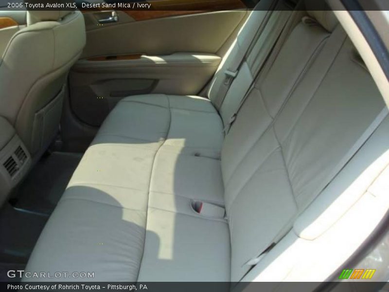 Desert Sand Mica / Ivory 2006 Toyota Avalon XLS