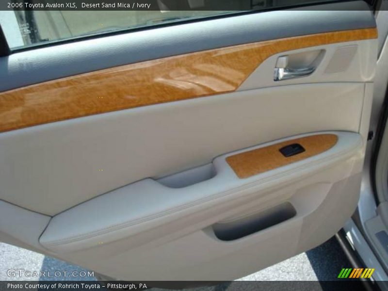 Desert Sand Mica / Ivory 2006 Toyota Avalon XLS