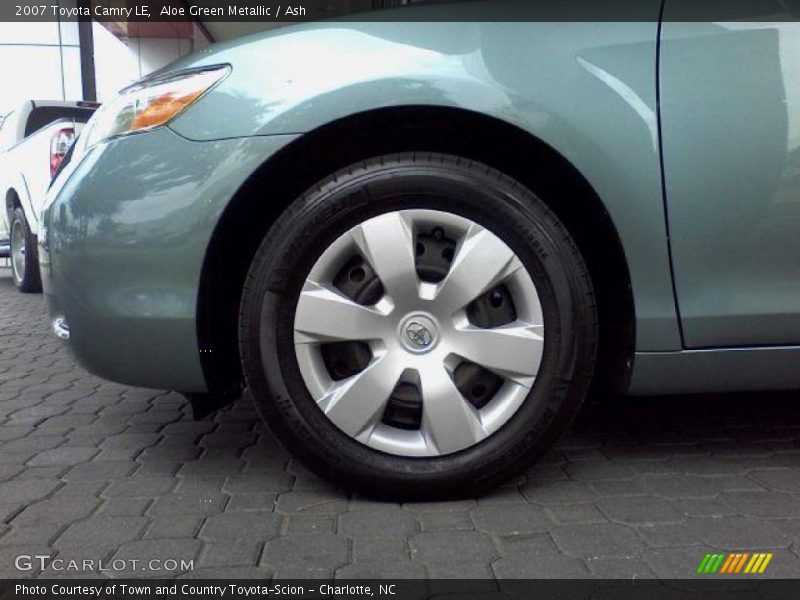Aloe Green Metallic / Ash 2007 Toyota Camry LE
