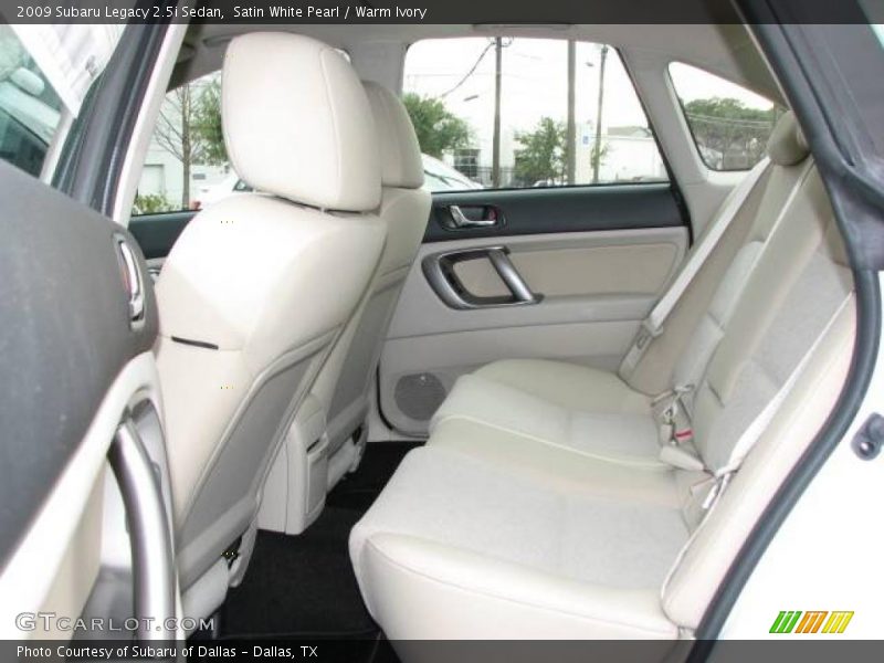 Satin White Pearl / Warm Ivory 2009 Subaru Legacy 2.5i Sedan
