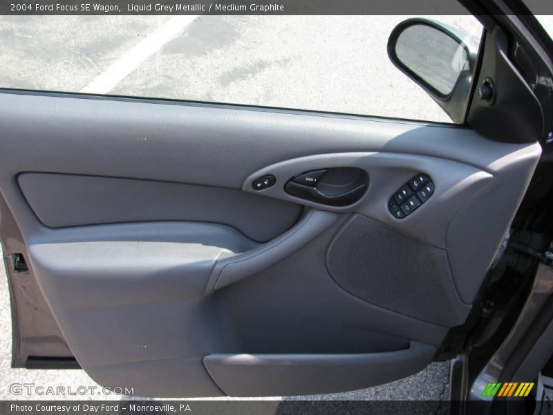 Liquid Grey Metallic / Medium Graphite 2004 Ford Focus SE Wagon