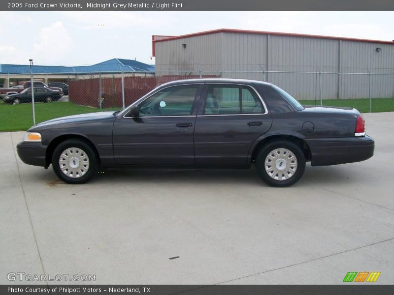 Midnight Grey Metallic / Light Flint 2005 Ford Crown Victoria