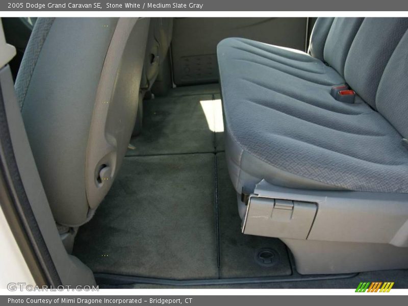 Stone White / Medium Slate Gray 2005 Dodge Grand Caravan SE