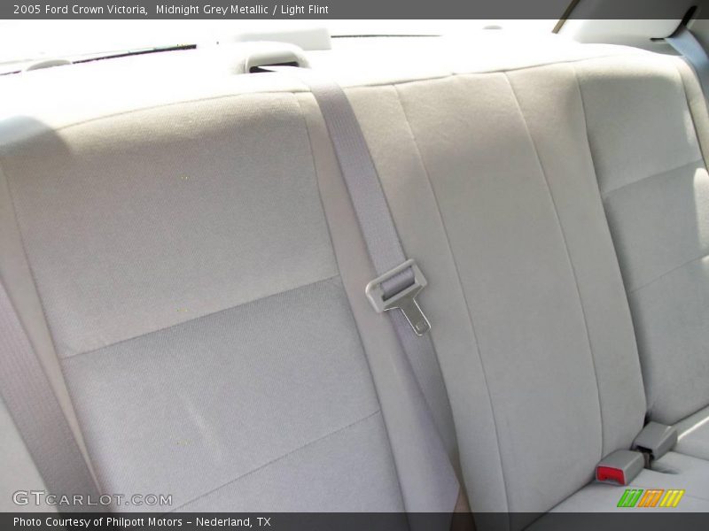 Midnight Grey Metallic / Light Flint 2005 Ford Crown Victoria
