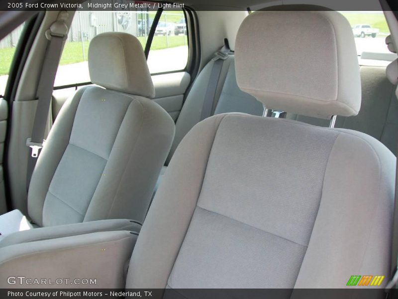 Midnight Grey Metallic / Light Flint 2005 Ford Crown Victoria