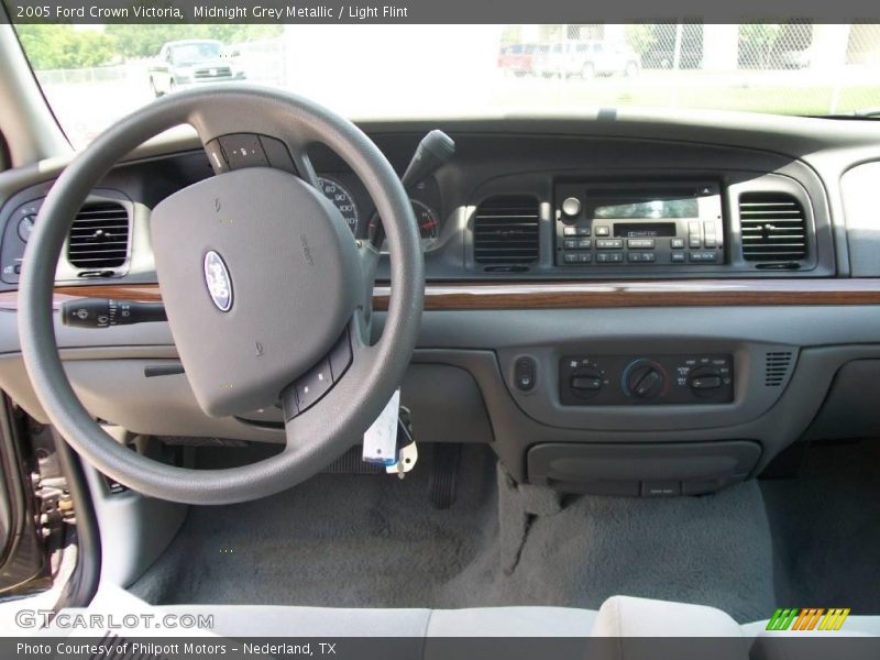 Midnight Grey Metallic / Light Flint 2005 Ford Crown Victoria