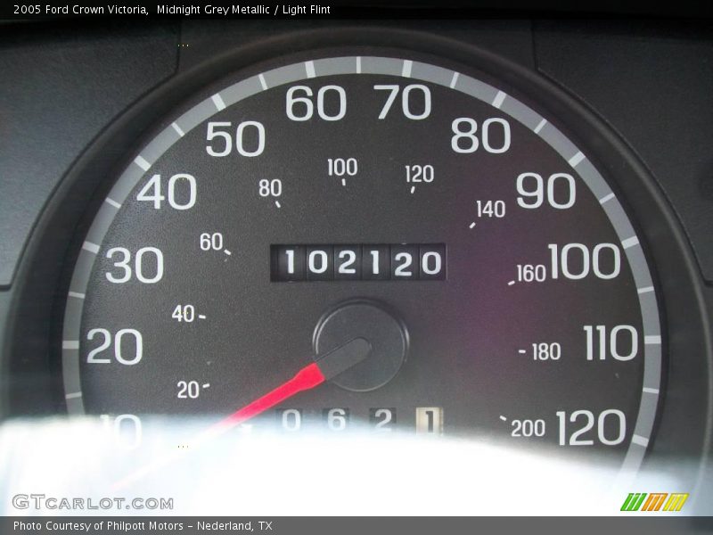 Midnight Grey Metallic / Light Flint 2005 Ford Crown Victoria