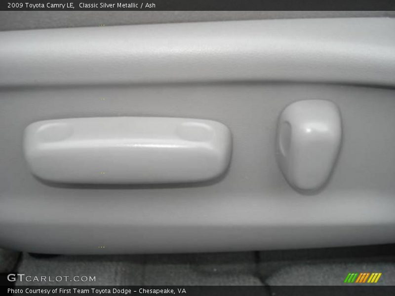 Classic Silver Metallic / Ash 2009 Toyota Camry LE