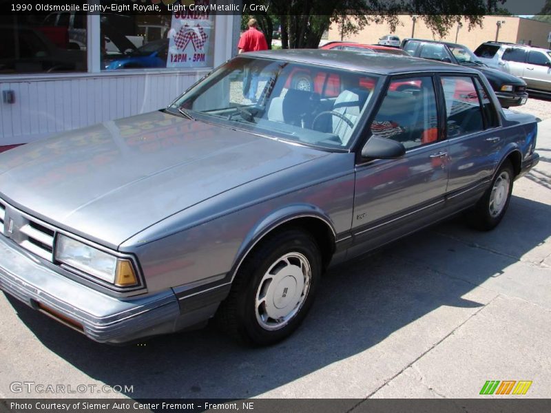 Light Gray Metallic / Gray 1990 Oldsmobile Eighty-Eight Royale