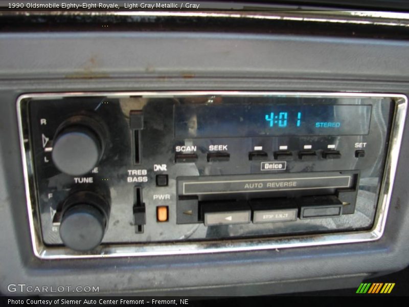 Light Gray Metallic / Gray 1990 Oldsmobile Eighty-Eight Royale