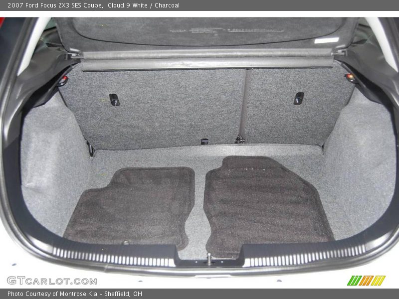 Cloud 9 White / Charcoal 2007 Ford Focus ZX3 SES Coupe