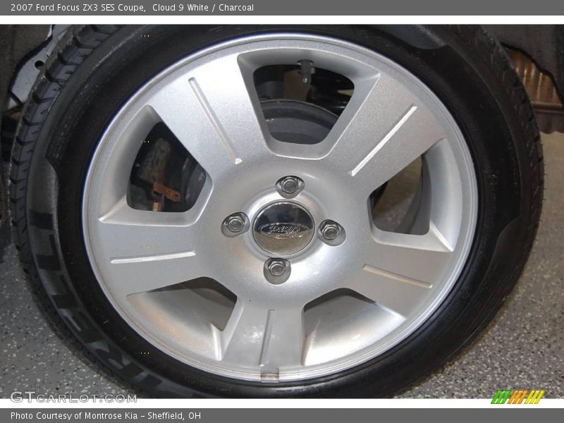 Cloud 9 White / Charcoal 2007 Ford Focus ZX3 SES Coupe