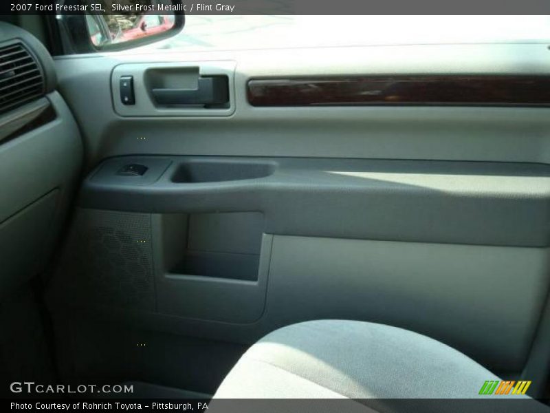 Silver Frost Metallic / Flint Gray 2007 Ford Freestar SEL