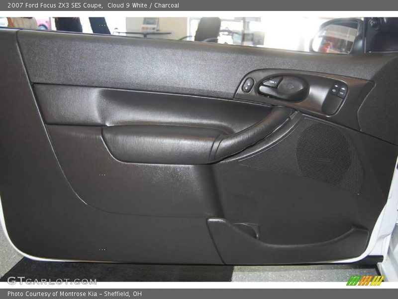 Cloud 9 White / Charcoal 2007 Ford Focus ZX3 SES Coupe
