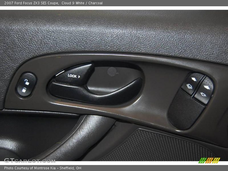 Cloud 9 White / Charcoal 2007 Ford Focus ZX3 SES Coupe