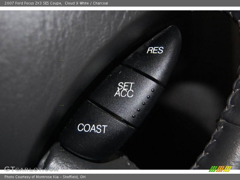 Cloud 9 White / Charcoal 2007 Ford Focus ZX3 SES Coupe