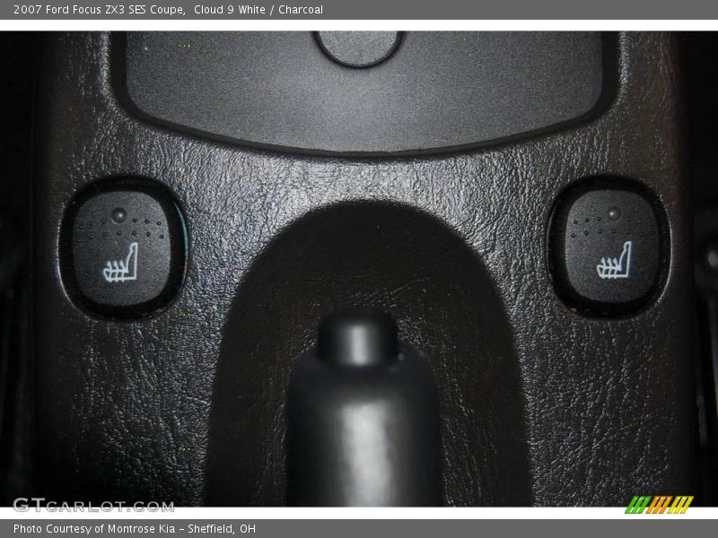 Cloud 9 White / Charcoal 2007 Ford Focus ZX3 SES Coupe