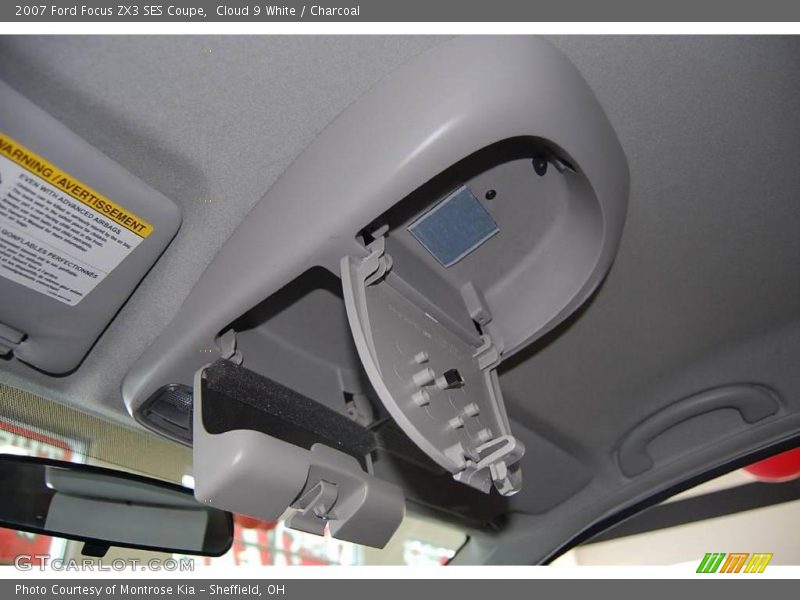 Cloud 9 White / Charcoal 2007 Ford Focus ZX3 SES Coupe