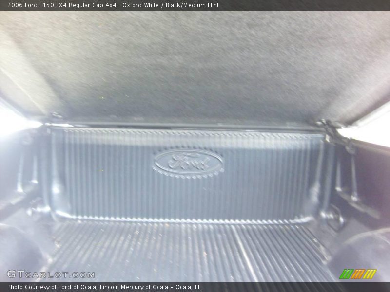Oxford White / Black/Medium Flint 2006 Ford F150 FX4 Regular Cab 4x4
