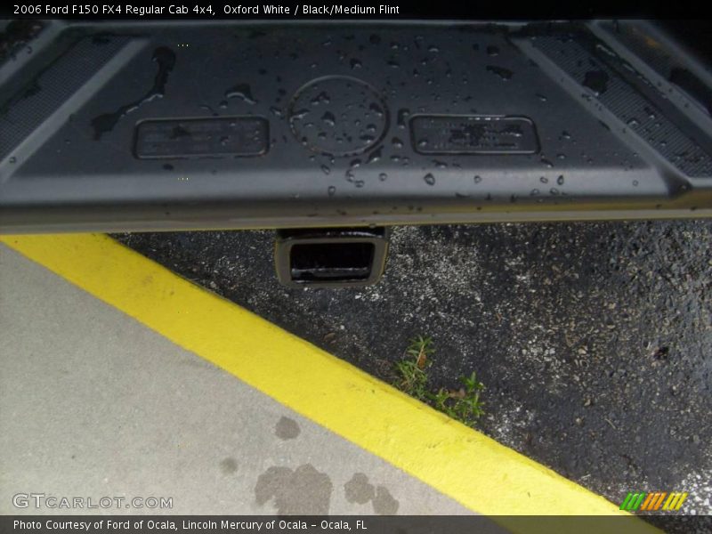 Oxford White / Black/Medium Flint 2006 Ford F150 FX4 Regular Cab 4x4