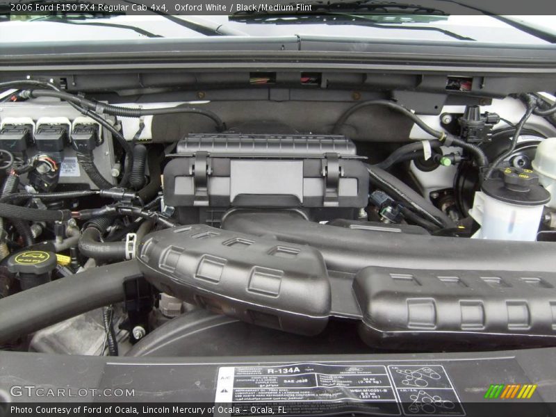 Oxford White / Black/Medium Flint 2006 Ford F150 FX4 Regular Cab 4x4