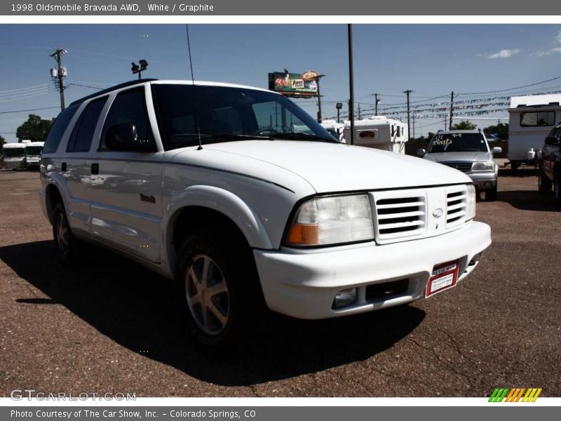 White / Graphite 1998 Oldsmobile Bravada AWD