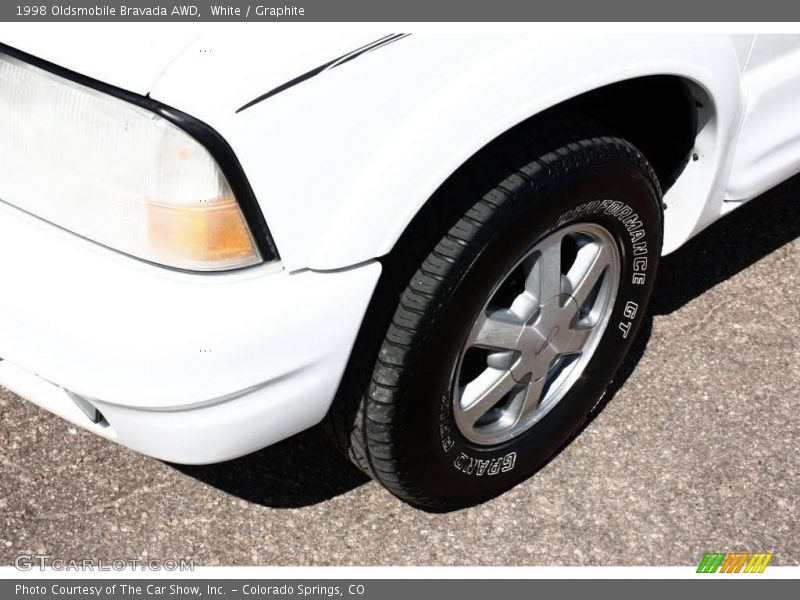 White / Graphite 1998 Oldsmobile Bravada AWD