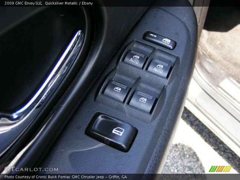 Quicksilver Metallic / Ebony 2009 GMC Envoy SLE
