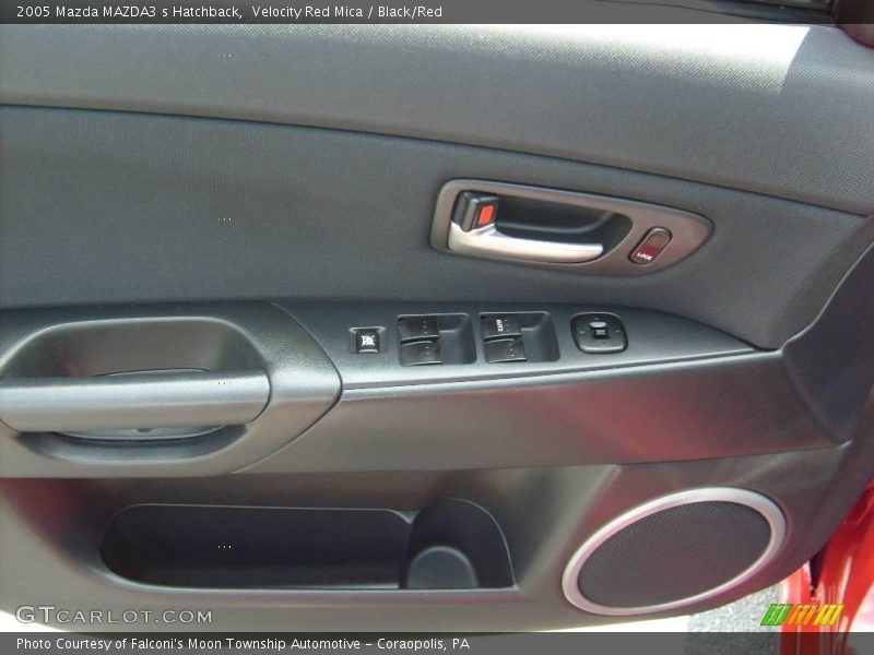 Velocity Red Mica / Black/Red 2005 Mazda MAZDA3 s Hatchback