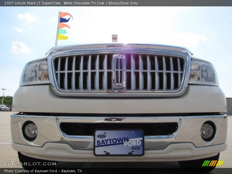 White Chocolate Tri Coat / Ebony/Dove Grey 2007 Lincoln Mark LT SuperCrew