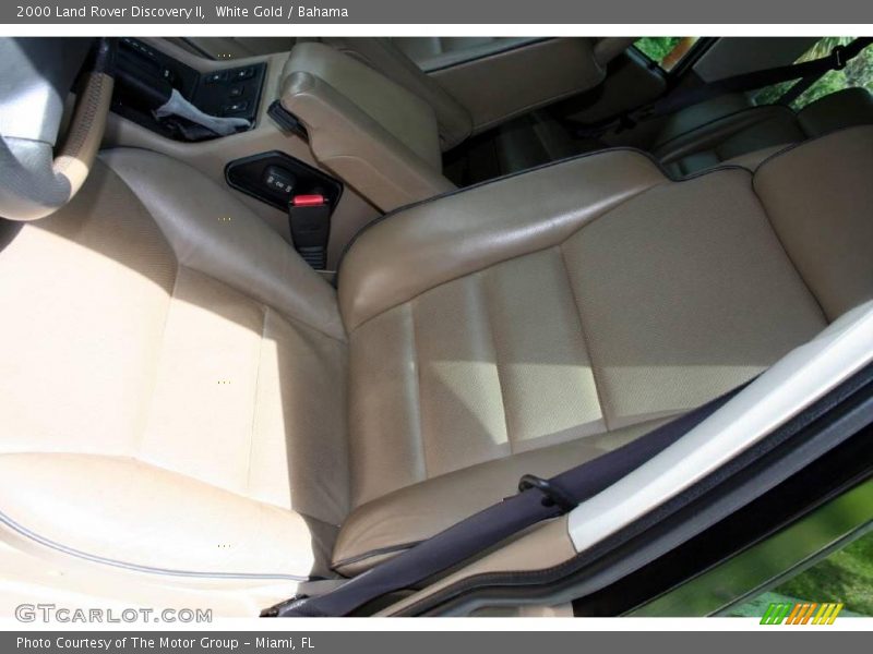 White Gold / Bahama 2000 Land Rover Discovery II
