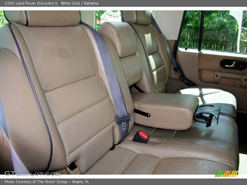 White Gold / Bahama 2000 Land Rover Discovery II