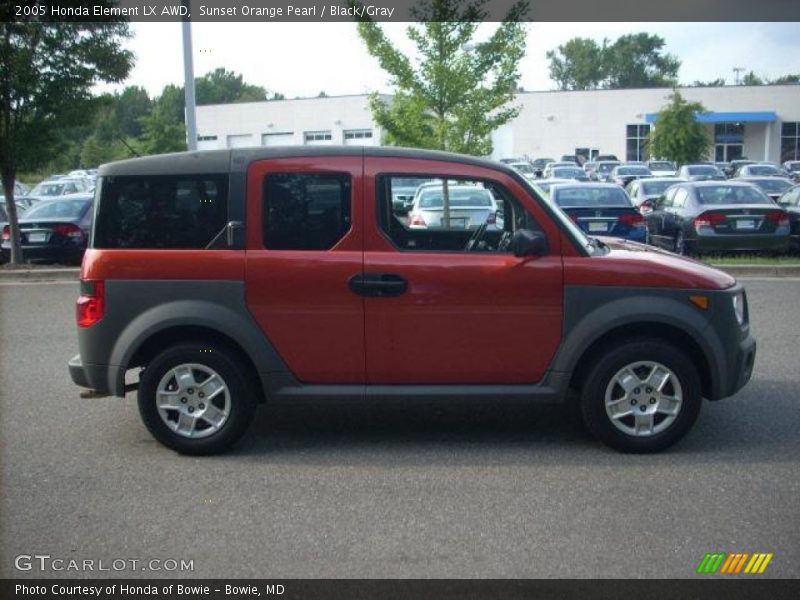 Sunset Orange Pearl / Black/Gray 2005 Honda Element LX AWD