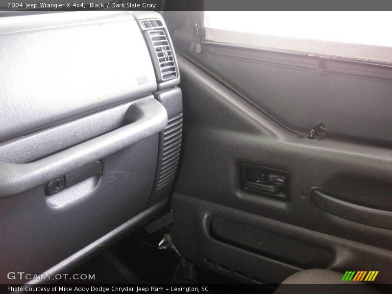 Black / Dark Slate Gray 2004 Jeep Wrangler X 4x4
