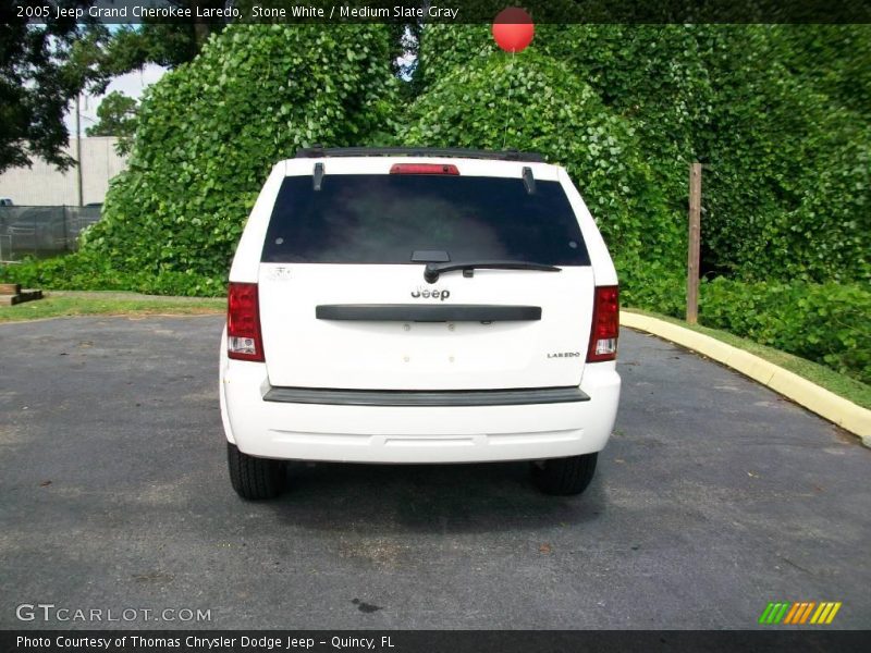 Stone White / Medium Slate Gray 2005 Jeep Grand Cherokee Laredo