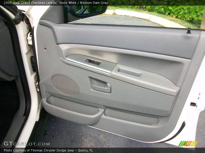 Stone White / Medium Slate Gray 2005 Jeep Grand Cherokee Laredo