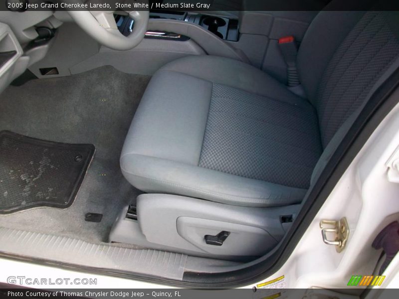 Stone White / Medium Slate Gray 2005 Jeep Grand Cherokee Laredo